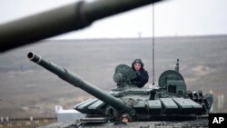 Навчання російських військовиків неподалік Ростова, 14 грудня 2021 (AP)
