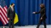 Віце-президентка США заявила про безпрецедентні економічні втрати Росії у разі подальшого наступу на Україну