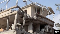 Разрушенное здание после ракетного обстрела израильско-арабского города Тира, 2 ноября 2024 года. (Фото Jack Guez / AFP).