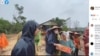 Ảnh tư liệu - Ca sĩ Thủy Tiên trao hàng cứu trợ cho nạn nhân lũ lụt ở miền trung Việt Nam, 15/10/2020.