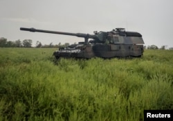 Німецька самохідна артилерійська установка Panzerhaubitze 2000 на Донеччині, 20 серпня 2022. REUTERS