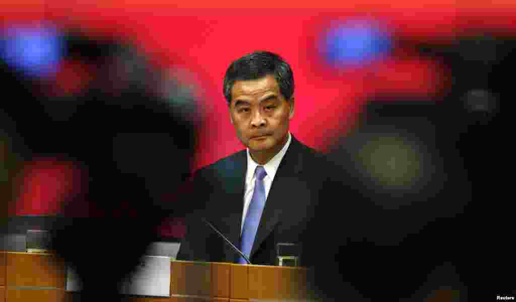 2014年7月15日香港特区行政长官梁振英在新闻发布会