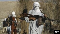 Các nhóm nổi dậy và tội phạm Afghanistan thỉnh thoảng vẫn thực hiện những vụ bắt cóc người nước ngoài