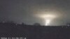 Зображення з відео, наданого фондом "Повернись живим". Вогонь в небі під час російського ракетного обстрілу по м. Дніпро 21 листопада 2024 року. Фото: Українська служба з надзвичайних ситуацій через AP 