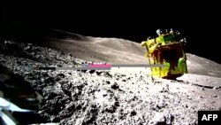 资料照：日本宇宙航空研究开发机构 (JAXA) 2024年1月25日发布照片显示日本登陆月球的智能月球探测器。
