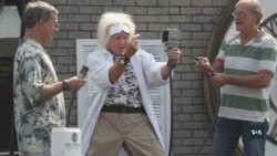 Чому в США все менше молодих людей обирає навчання в сфері точних та інженерних наук? Відео