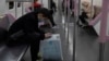 新冠病毒疫情肆虐期间中国网民人数突破9亿 