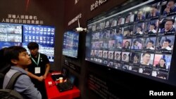 2017年在中国深圳举行的中国公安博览会期间展出面部识别技术。