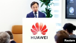 华为驻欧代表刘康在布鲁塞尔举行的记者会上讲话。（2019年5月21日）