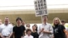 港社团抗议北京拘押艾未未 谴责抹黑