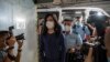香港法院以暴动等罪名判处反送中示威中遭警方枪击的抗议者入狱近四年