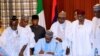 Shugaba Muhammad Buhari yana sa hannu a kasafin kudi
