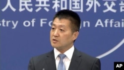 中国外交部发言人陆慷7月12日面对媒体