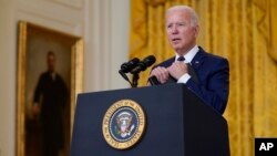 美国总统拜登在白宫就阿富汗局势回答记者的问题（2021年8月26日）