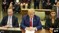 Колишній президент США Дональд Трамп у суді штату Нью-Йорк під час цивільного судового процесу про фінансове шахрайство, 11 січня 2024 року. (Фото Сета Веніга / POOL / AFP)