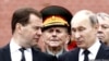 Путін відступить від України через загрозу нових санкцій, дешеву нафту і падіння рубля?