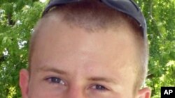 Binh sĩ Bowe Bergdahl bị nhóm Taliban cầm giữ từ tháng 6 năm 2009