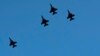 Фото для ілюстрації: проліт американських F-16