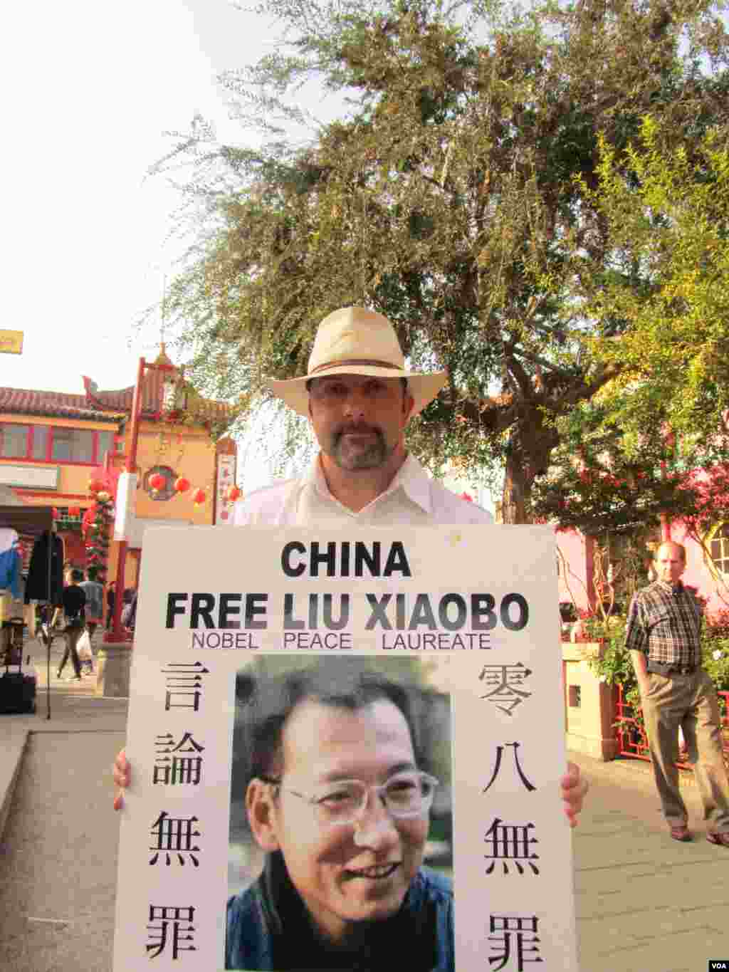 国际特赦组织地区联络人盖博瑞立(美国之音容易拍摄)