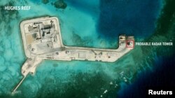 卫星图像显示中国在普拉特利群島（中国称南沙群岛）或安置了雷达等设施。