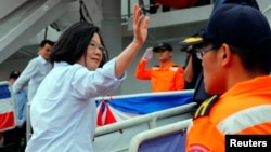 台湾总统蔡英文2019年5月4日登上台湾海岸警卫队宜兰号巡逻舰。