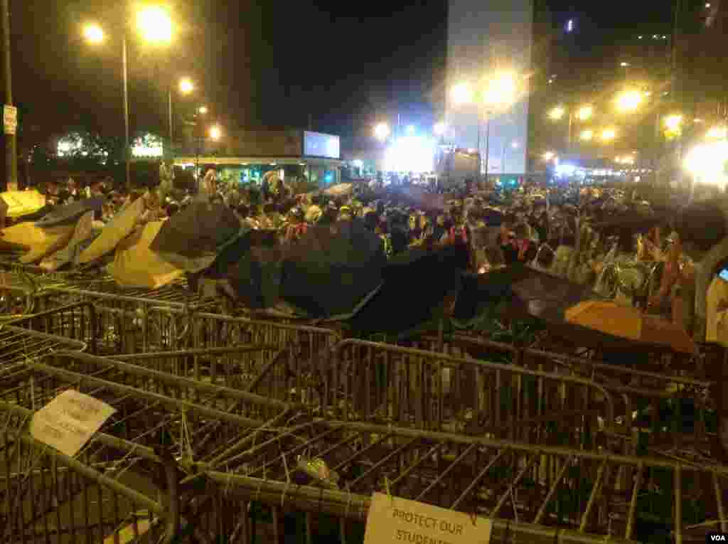 香港争真普选全民抗争星期二进入第3天(美国之音图片/海彦拍摄)