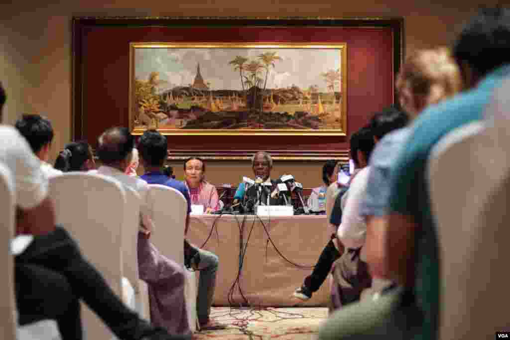 kofi annan Presser