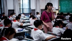 中国武汉一间小学的课堂情景。（2020年9月4日）